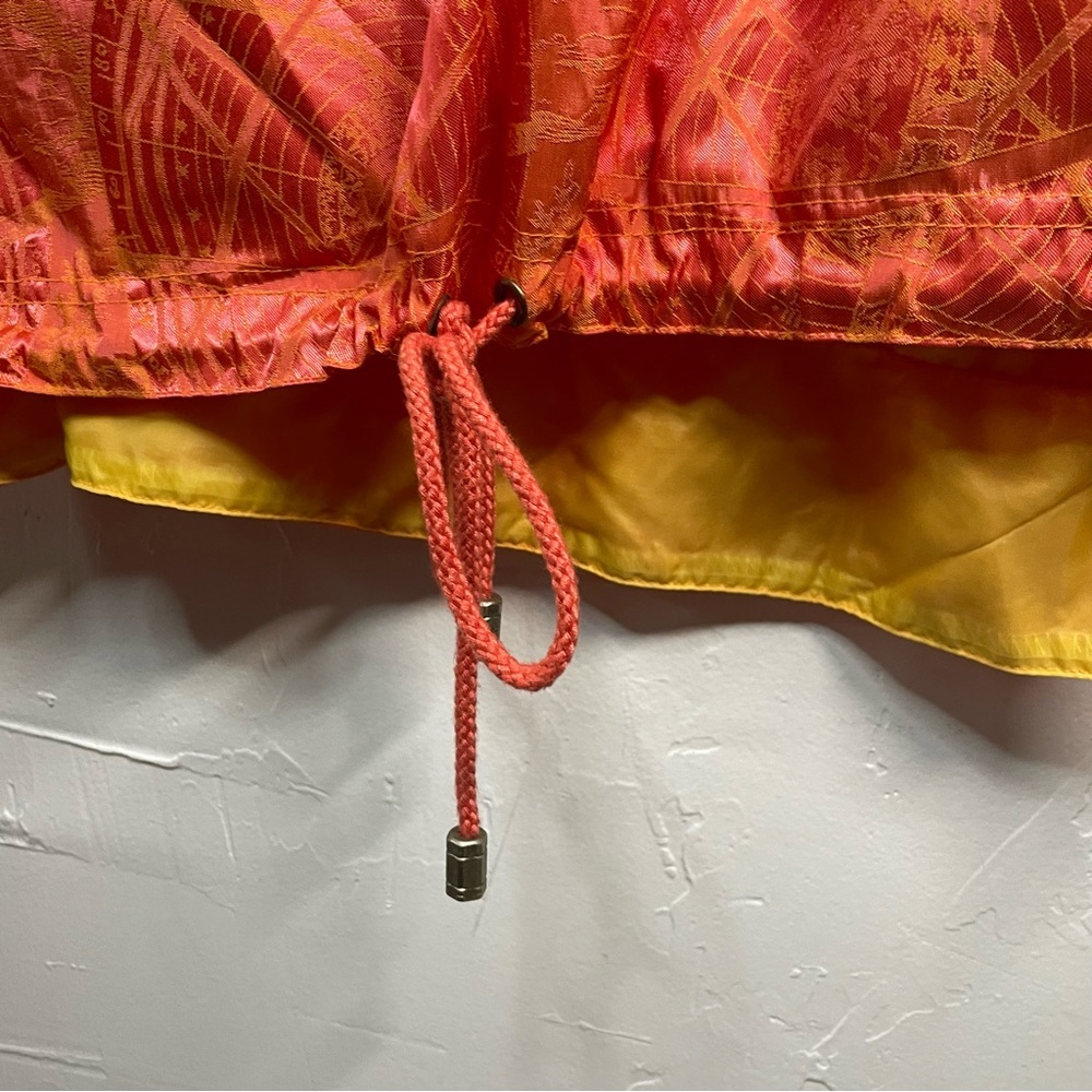 Le Coq Sportif Rare Celestial Compass Print Vibrant Orange and Pink Windbreaker - Picture 4 of 13
